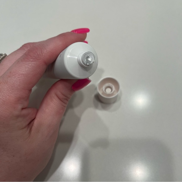 r.e.m. beauty Lunar Magic Blurring Primer - Picture 5 of 5